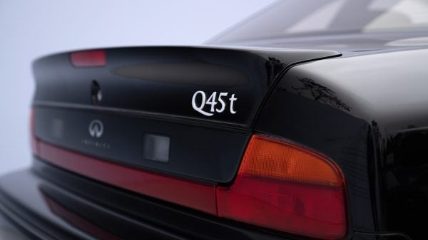 INFINITI Q45t rear profile