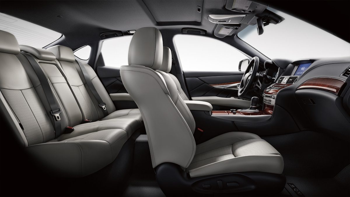 Interior Driver Side View Of The 2019 INFINITI Q70 Sedan&#39;s Spacious Interior Leather Seating